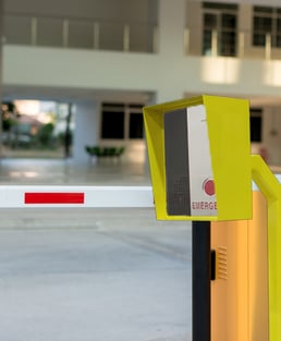 Gooseneck pedestals car height